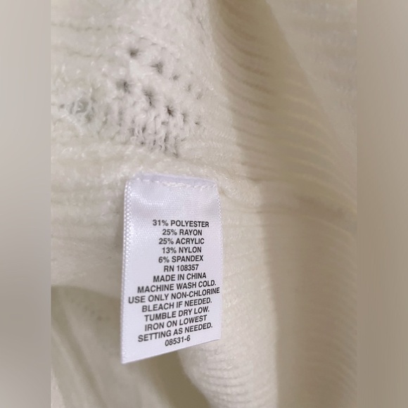 Ryegrass Pointelle Soft Oversized Sweater NWT - Picture 6 of 6